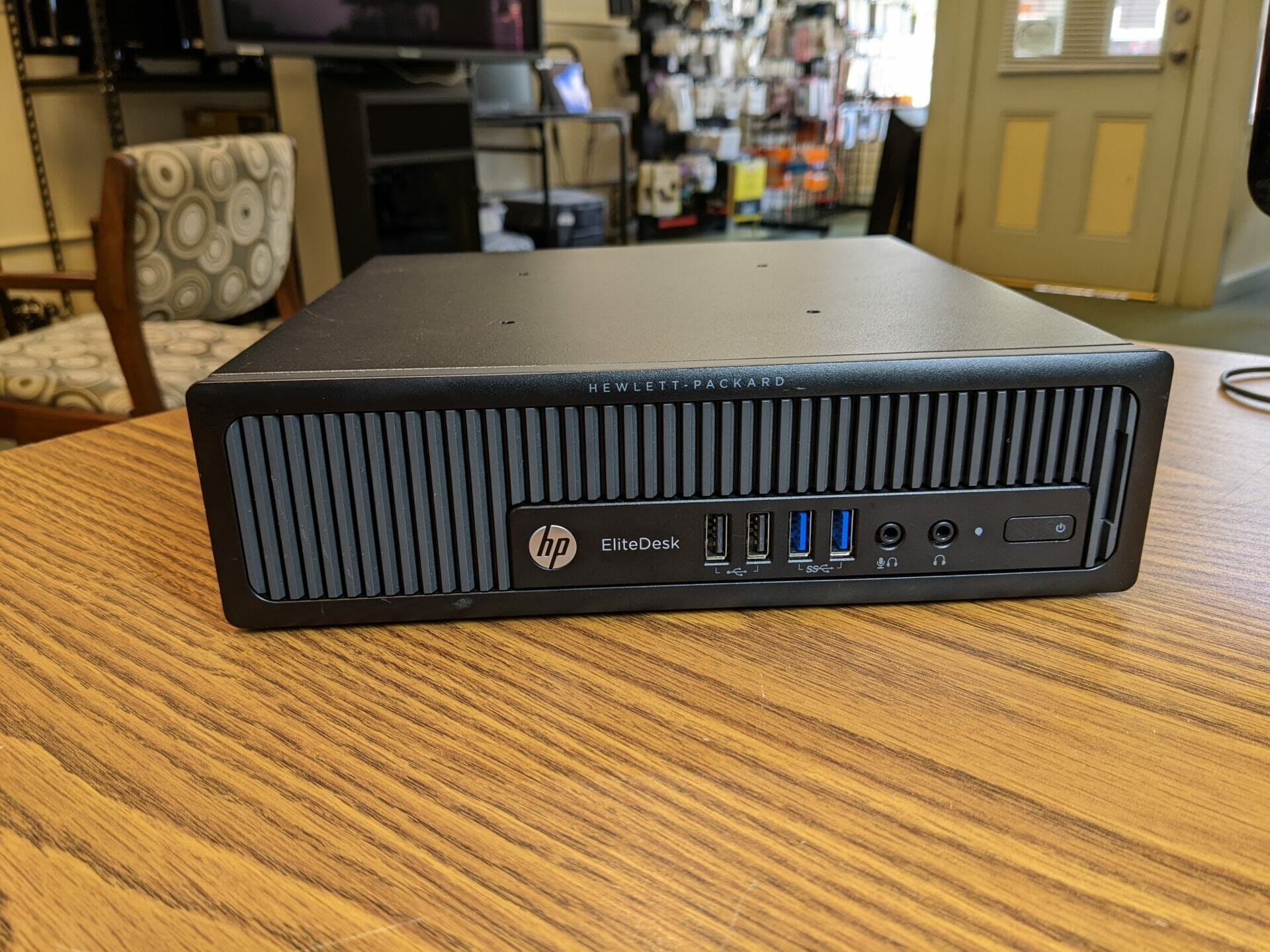 HP EliteDesk 800 G1 Ultra-slim PC i5 3ghz, 8gb RAM, 240gb SSD, K6H48US