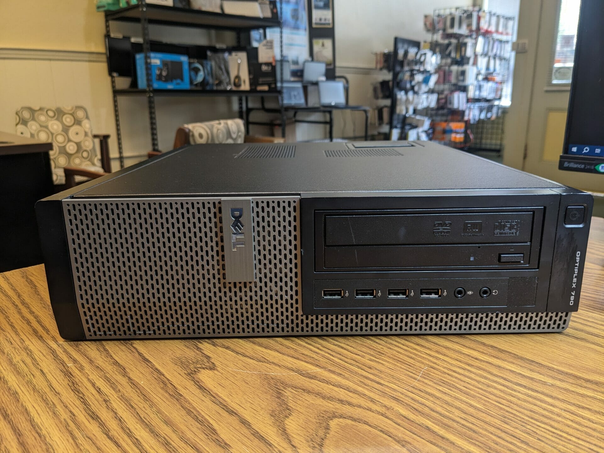 （SSD搭載）DELLデル OPTIPLEX 790 Amazon.com: Dell Optiplex 790 SFF Desktop - Intel Core i7