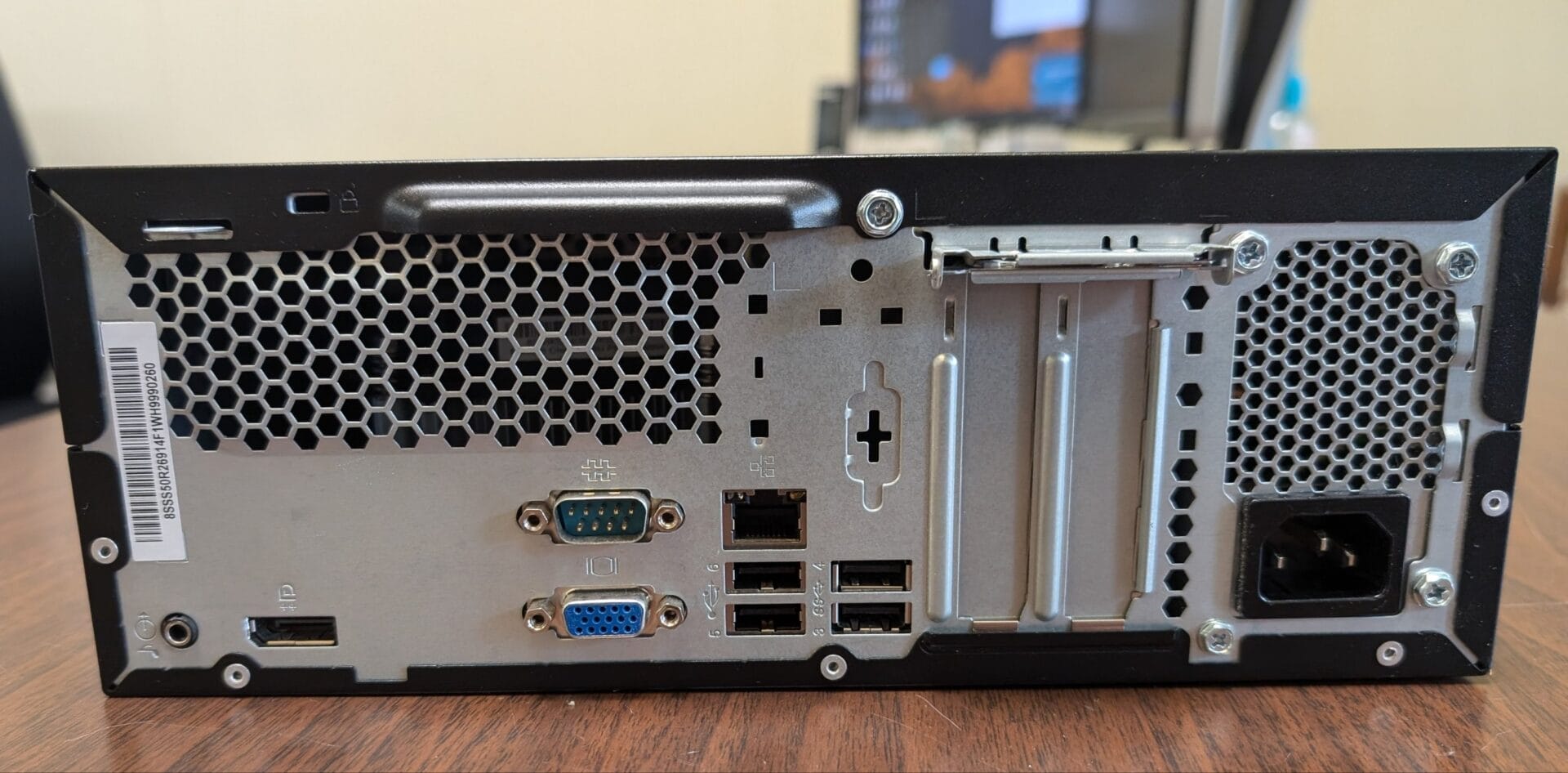 Lenovo M710e 7世代i5 SSD＋HDD win10 Lenovo ThinkCentre M710e i5-7400 8gb RAM 480gb SSD Windows
